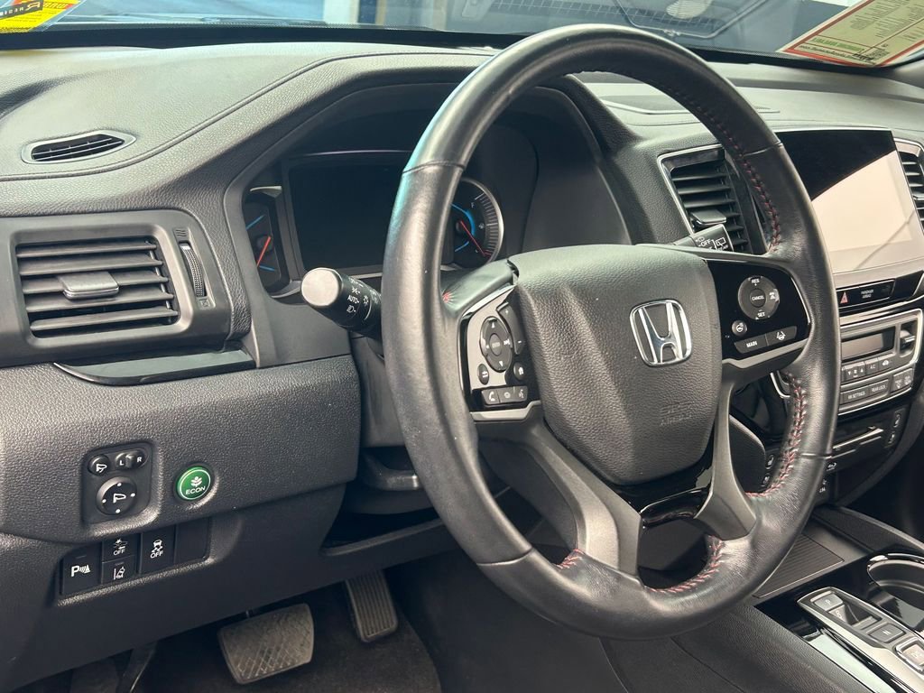 Used 2022 Honda Pilot Black Edition image 14
