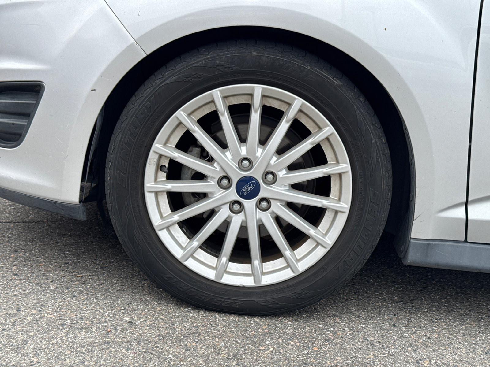 Used 2015 Ford C-MAX SEL FWD image 4
