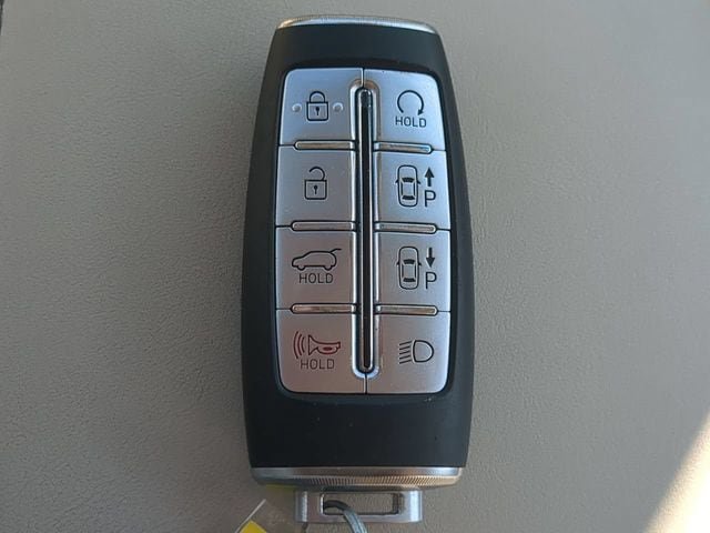 Used 2022 Genesis GV70 2.5T w/ Advanced Package AWD/4WD image 28