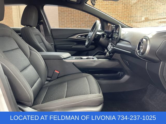 Certified 2025 Chevrolet Equinox EV LT FWD image 26
