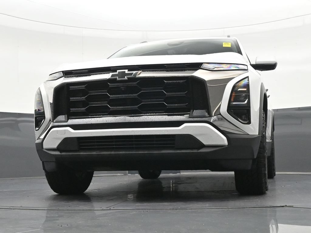 Used 2025 Chevrolet Equinox ACTIV w/ Safety and Technology Package FWD image 31