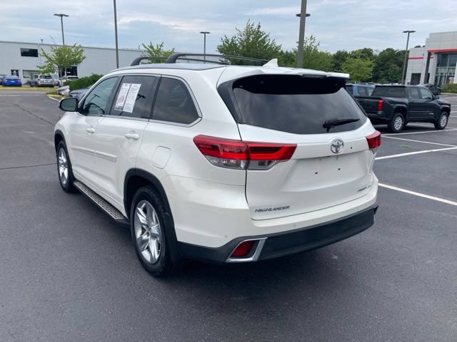 Used 2017 Toyota Highlander Limited AWD/4WD image 3