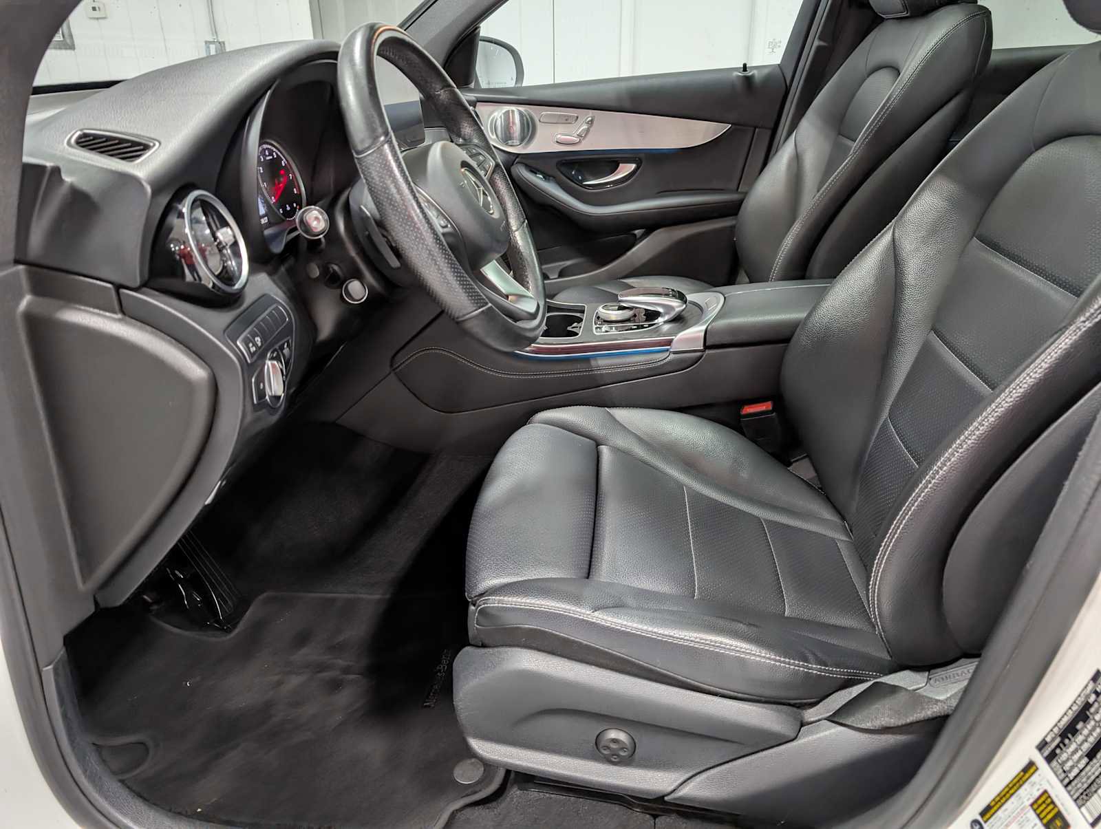 Certified 2019 Mercedes-Benz GLC 300 GLC 300 image 4