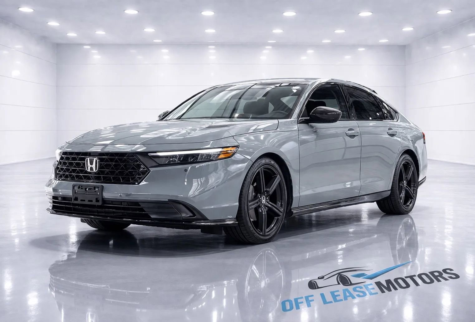 Used 2025 Honda Accord Sport image 1