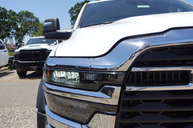 New 2025 RAM 5500 Tradesman AWD/4WD image 5