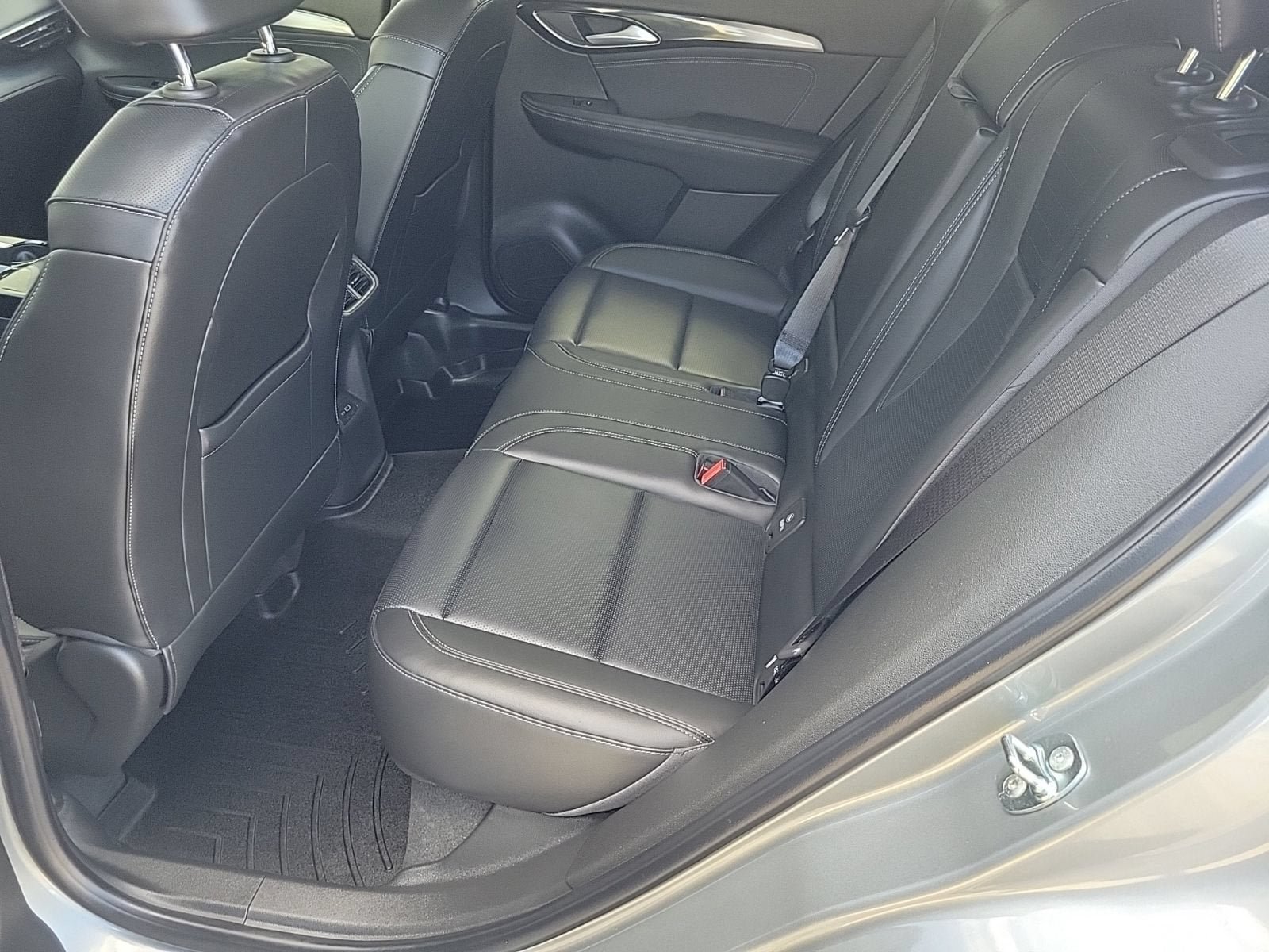 Used 2025 Buick Envision Preferred AWD/4WD image 14