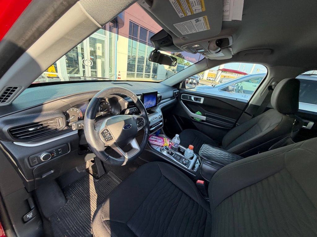 Used 2020 Ford Explorer XLT w/ Comfort Package AWD/4WD image 9