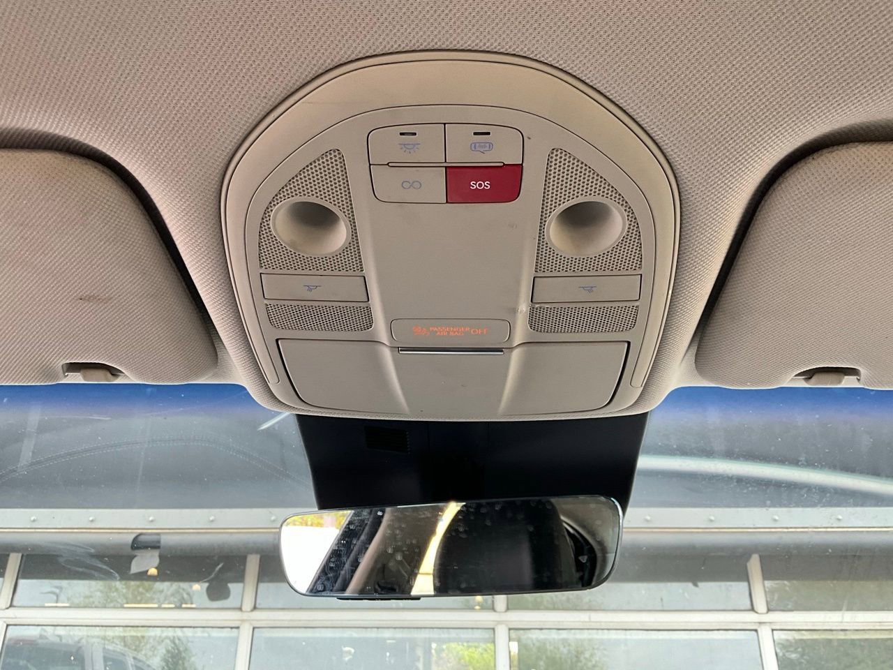 Used 2025 Genesis G70 2.5T image 15