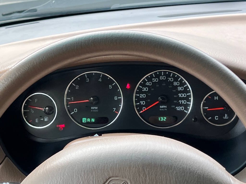 Used 2000 Chrysler Concorde LX FWD image 13
