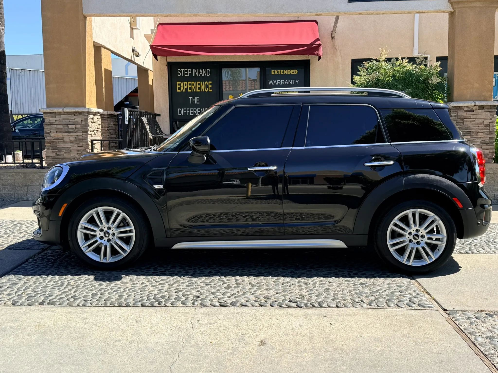 Used 2020 MINI Cooper Countryman FWD image 8