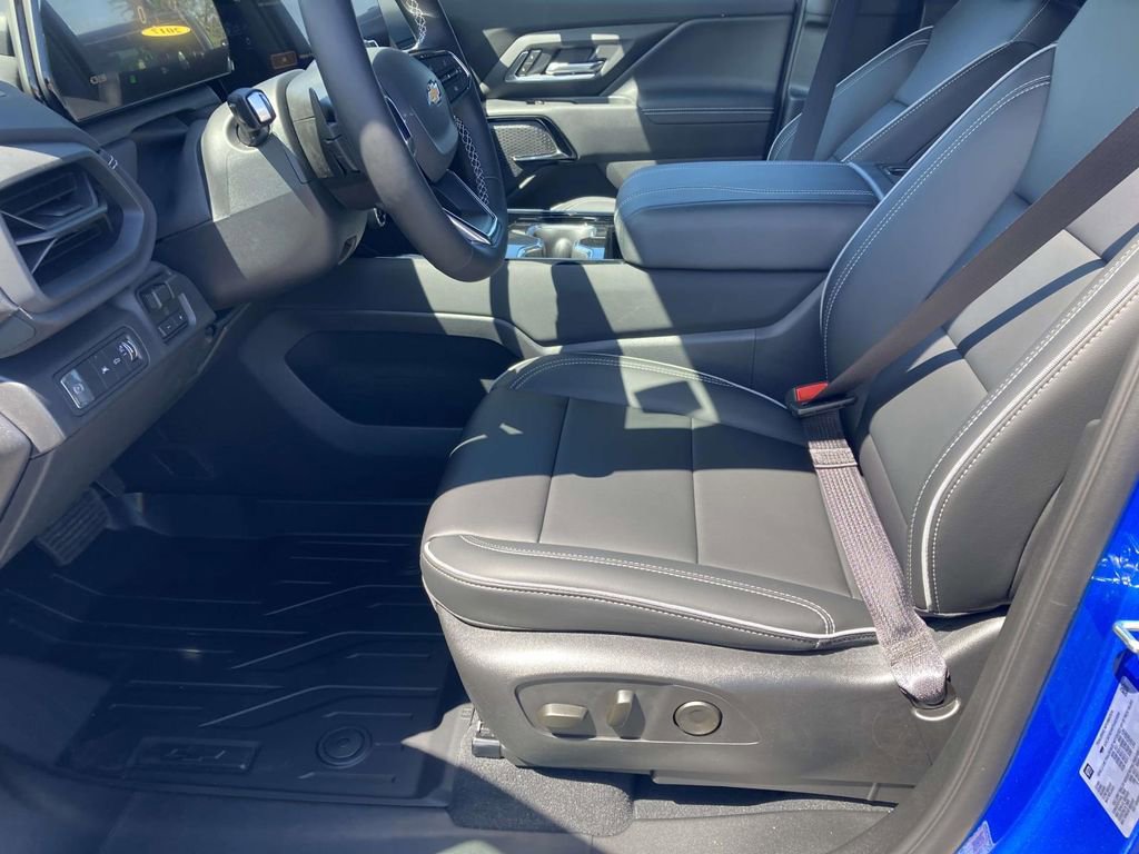 New 2026 Chevrolet Silverado EV LT AWD/4WD image 16