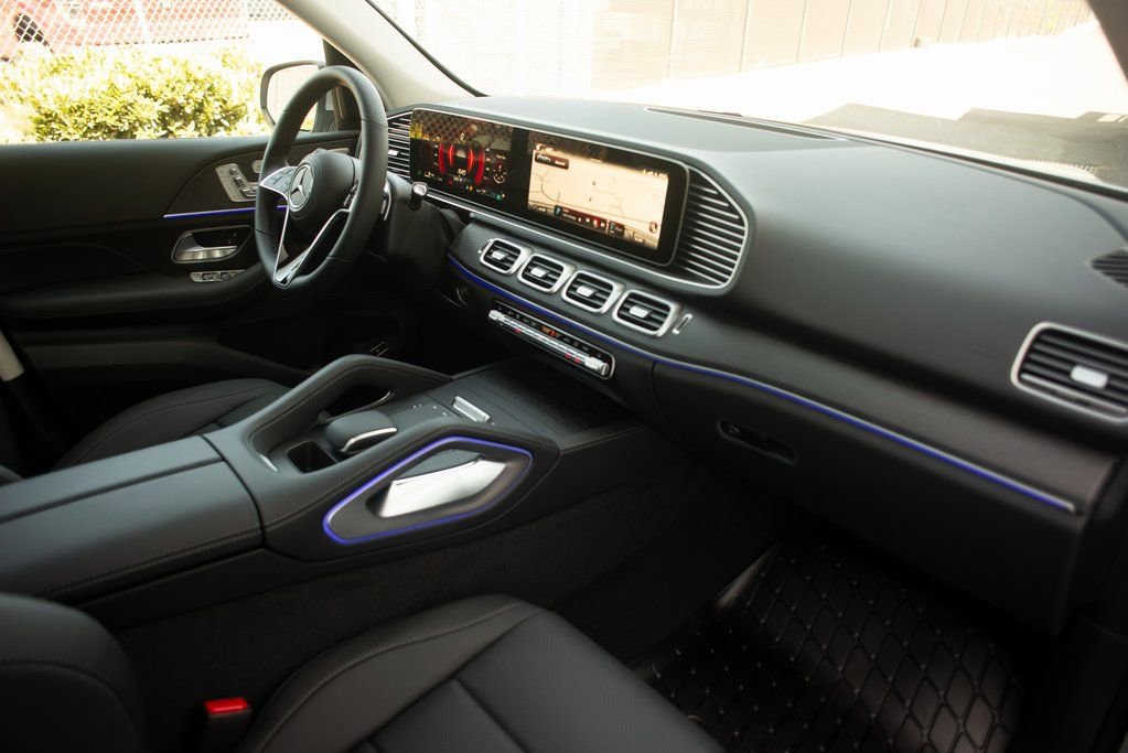 Used 2025 Mercedes-Benz GLE 350 4MATIC image 33