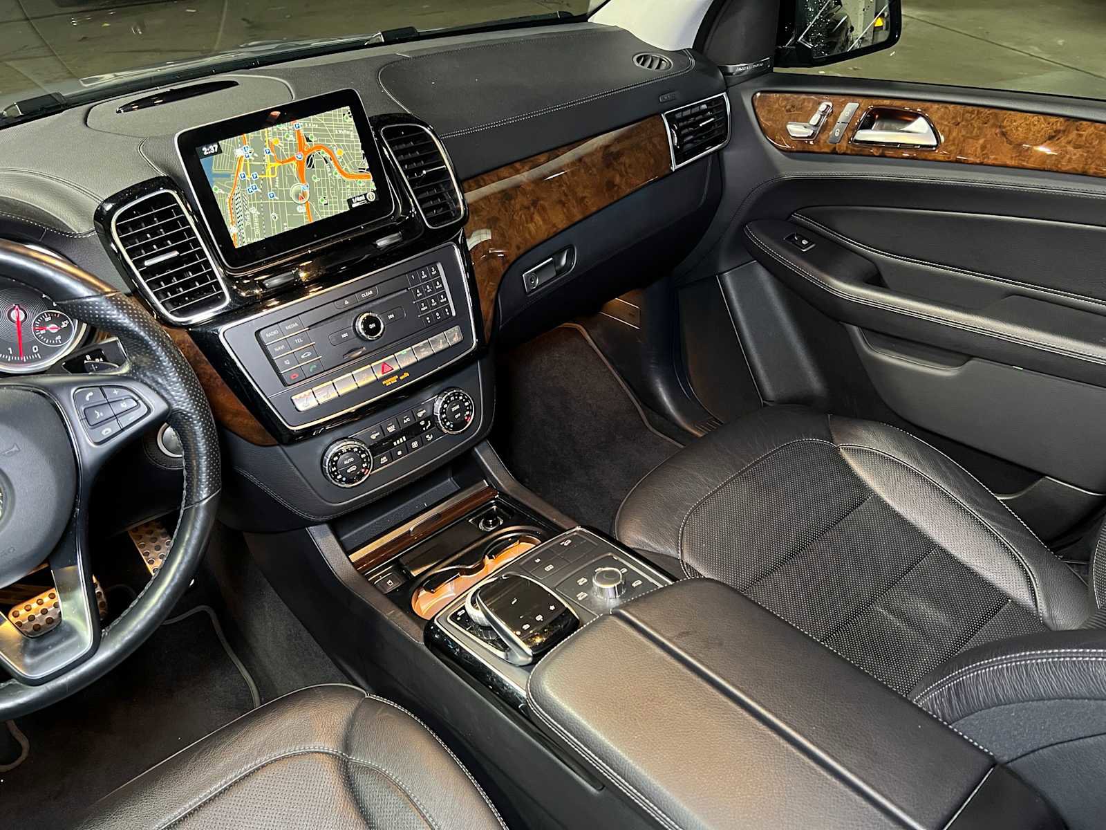 Used 2016 Mercedes-Benz GLE 400 4MATIC image 42