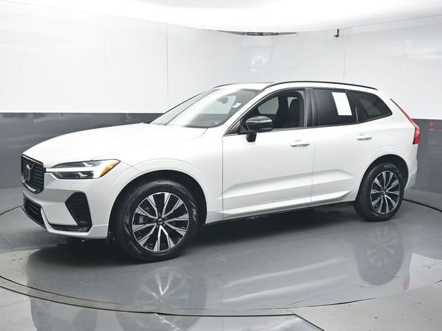 Used 2024 Volvo XC60 B5 Core image 4