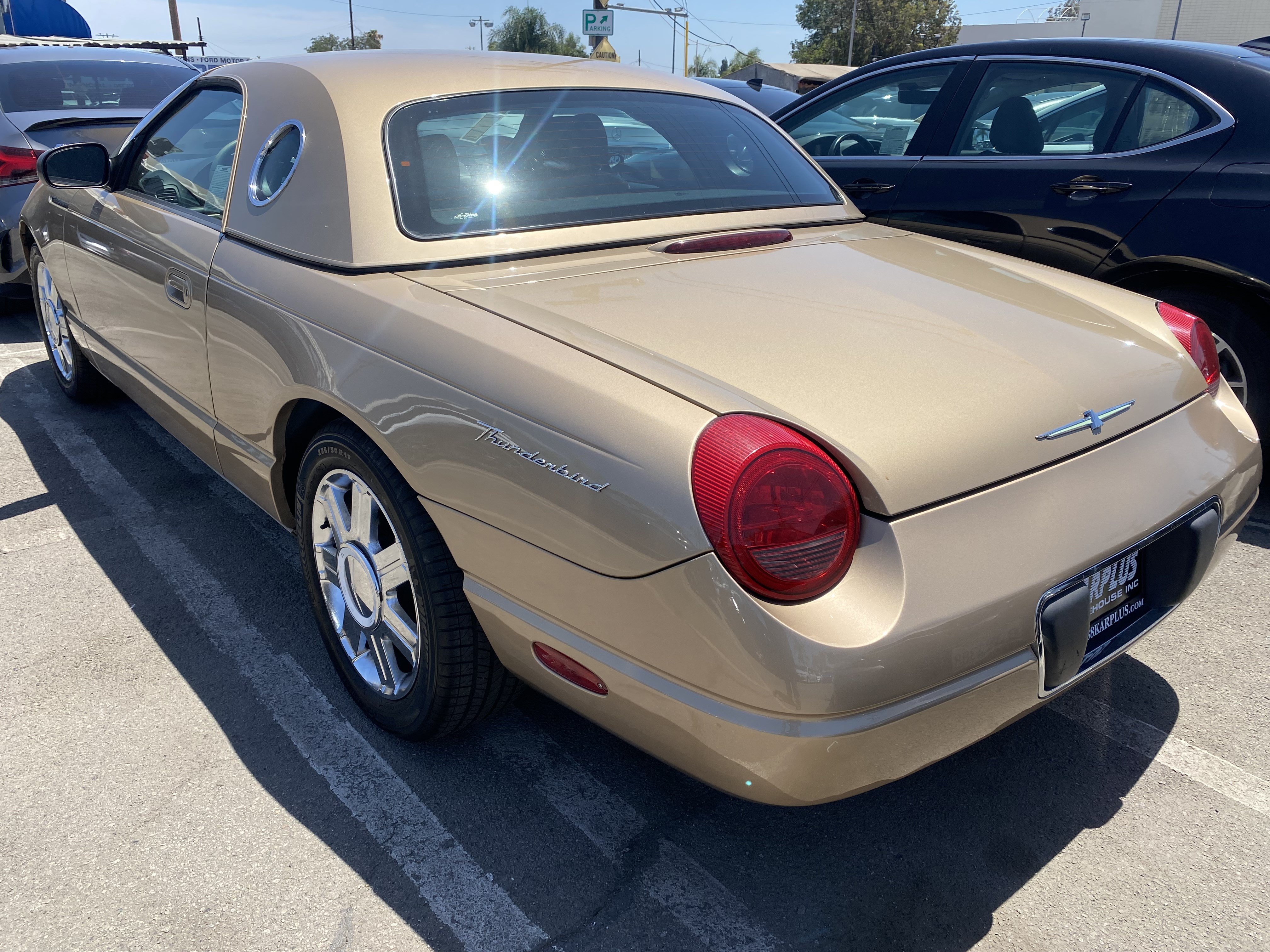 Used 2005 Ford Thunderbird RWD image 8