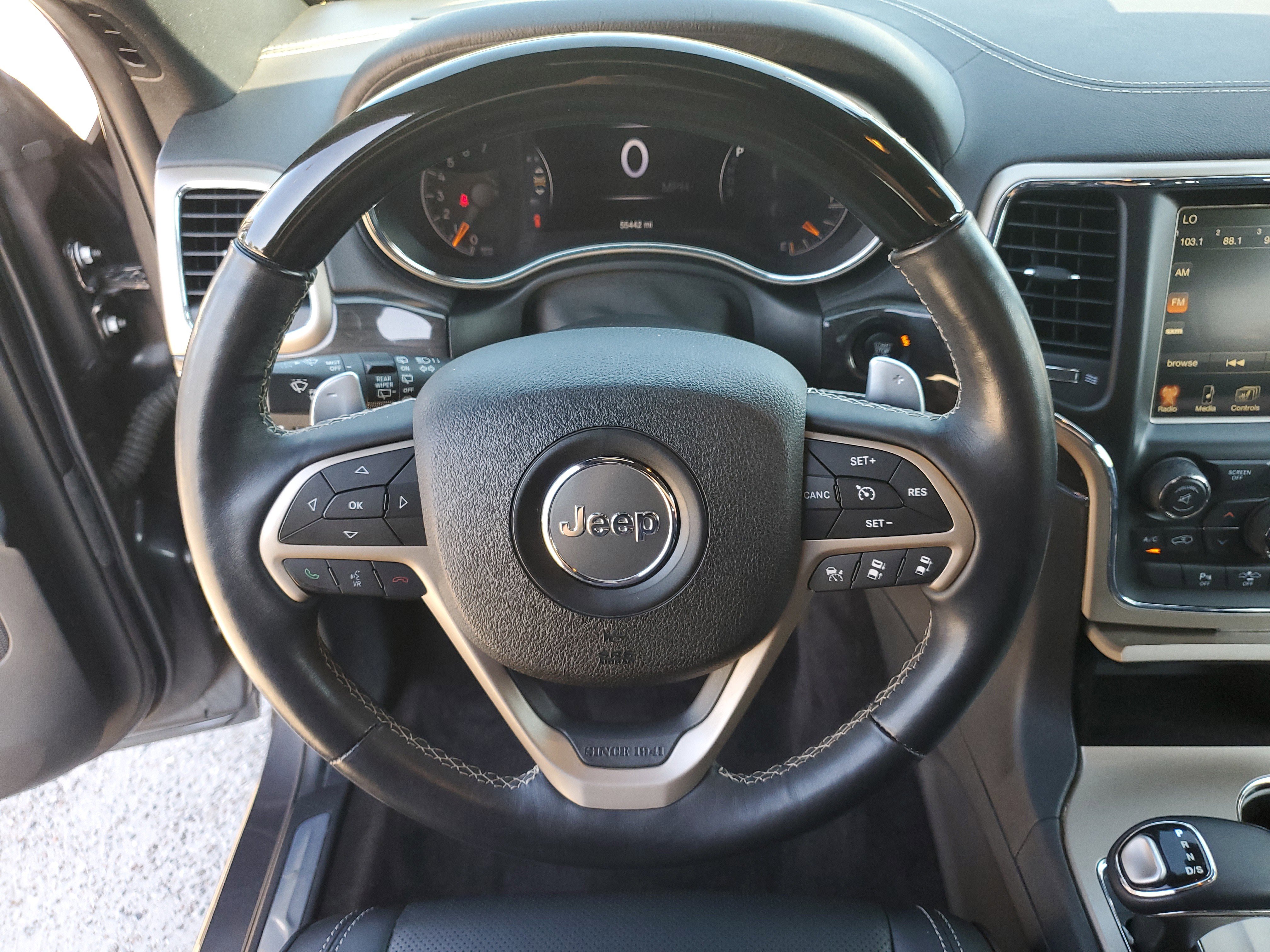 Used 2015 Jeep Grand Cherokee Overland w/ Advanced Technology Group image 17