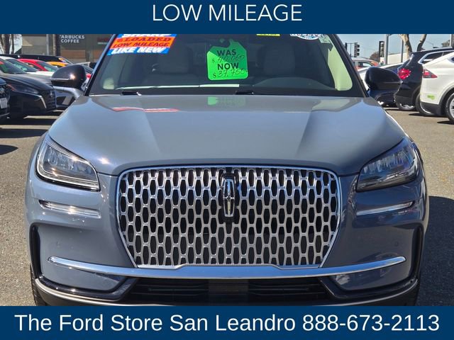 Used 2025 Lincoln Corsair FWD w/ Equipment Group 101A image 3