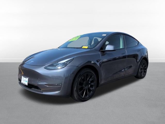Used 2022 Tesla Model Y Long Range image 11