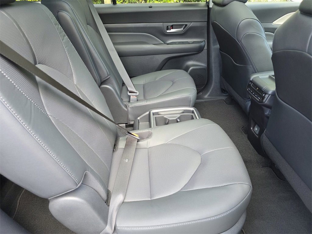 New 2026 Toyota Grand Highlander Limited image 17