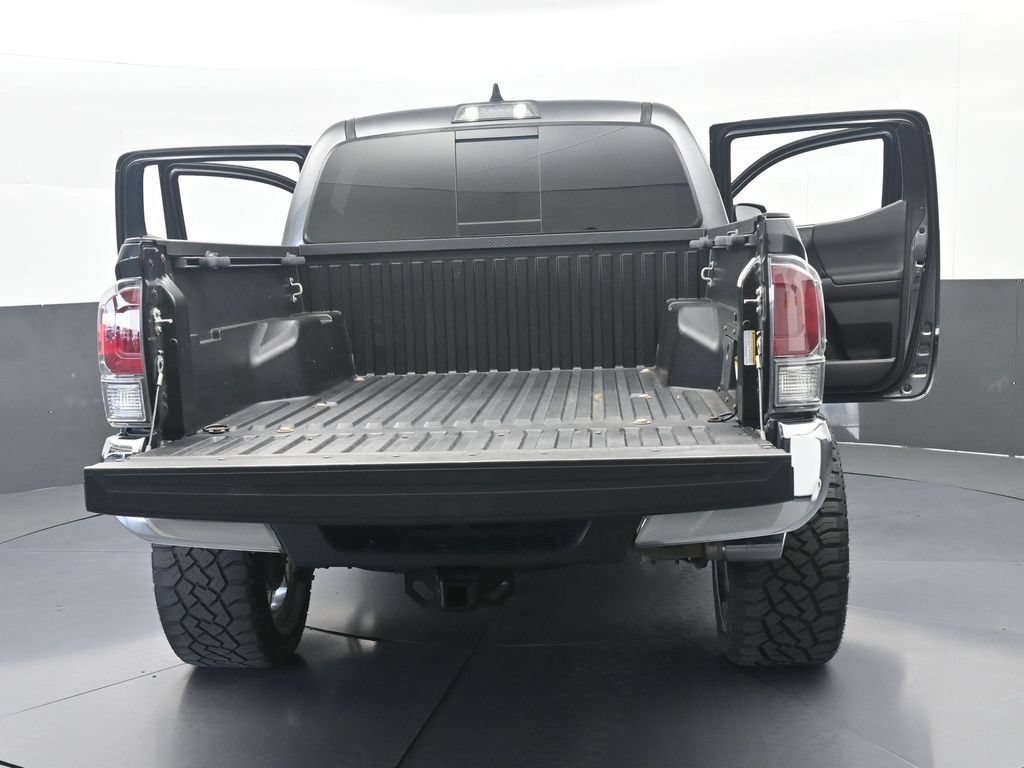 Used 2022 Toyota Tacoma TRD Off-Road AWD/4WD image 69