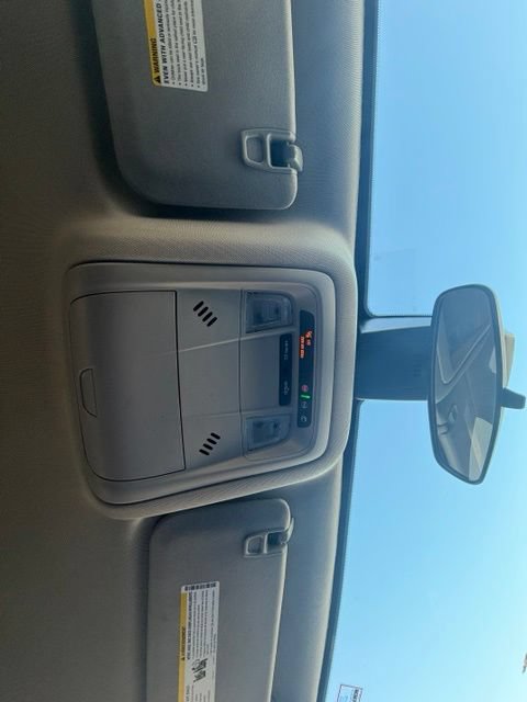 Used 2023 GMC Acadia SLE w/ Driver Convenience Package FWD image 12
