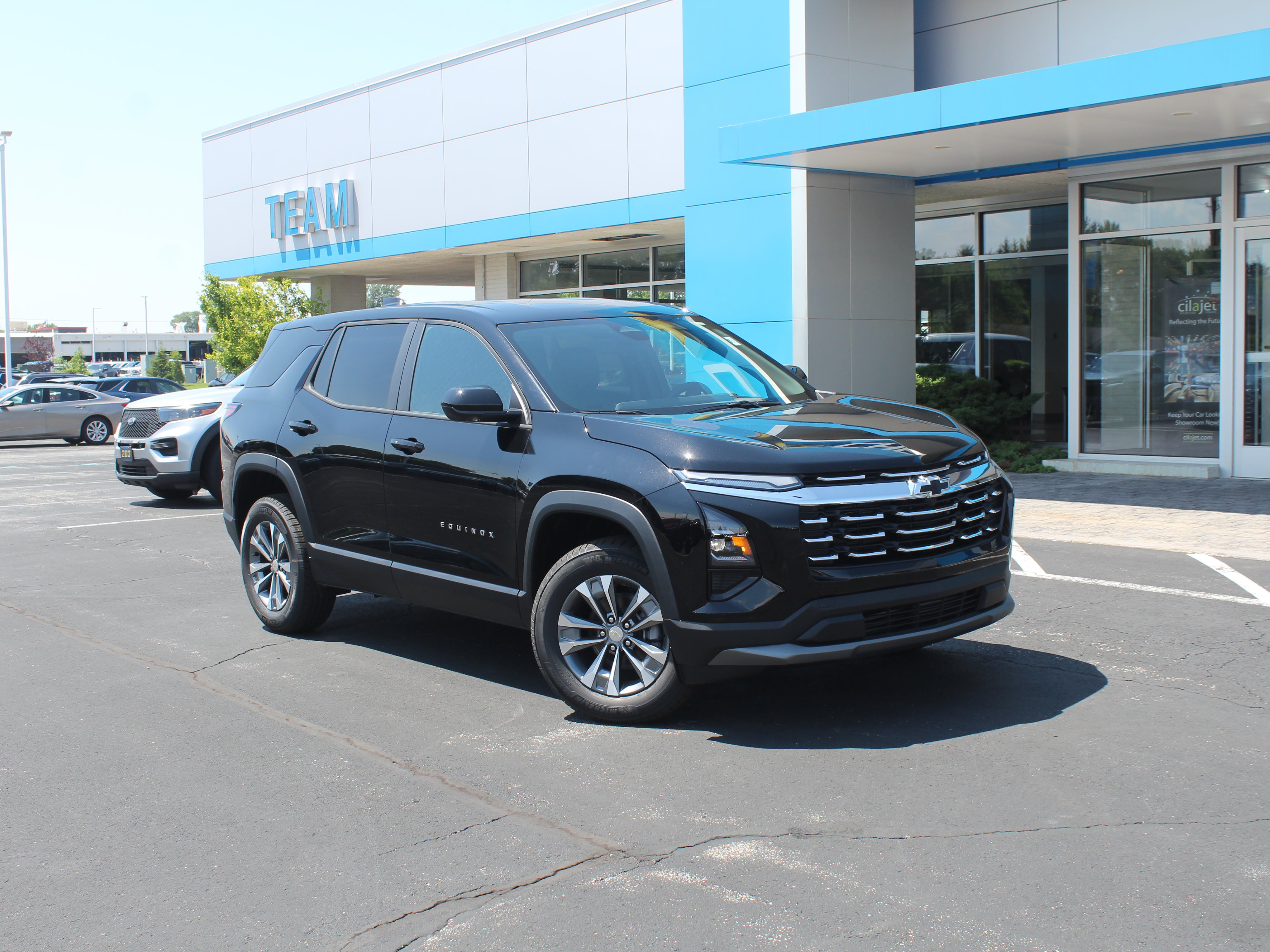 New 2027 Chevrolet Equinox LT AWD/4WD image 2