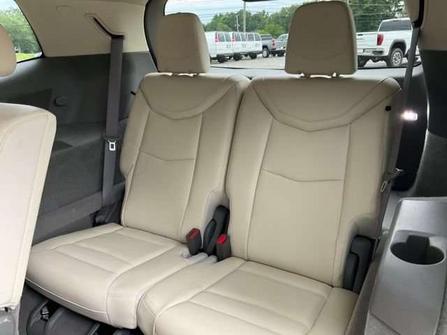 Used 2024 Cadillac XT6 Premium Luxury w/ Technology Package FWD image 19