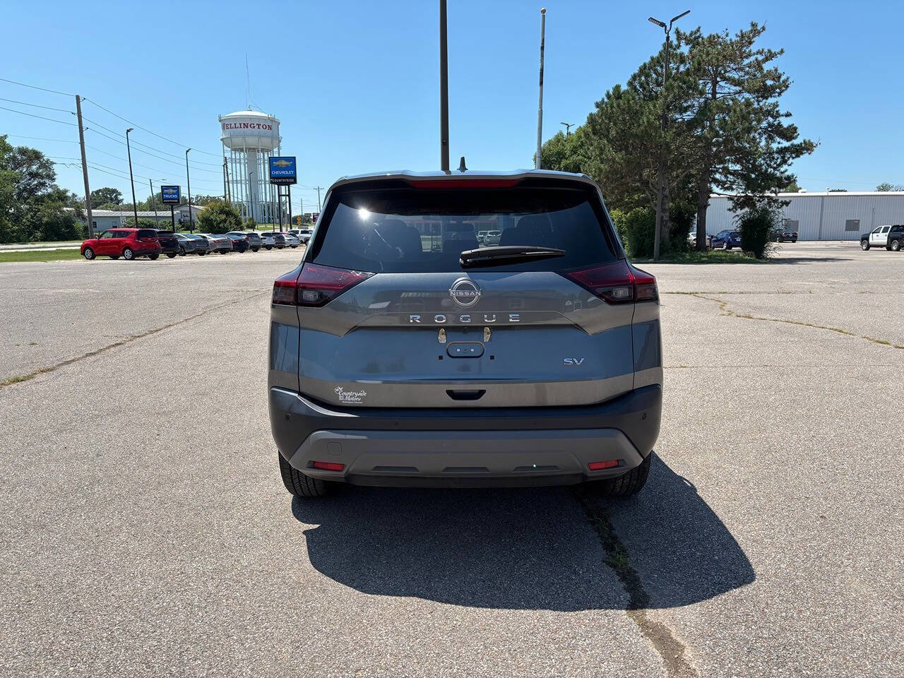 Used 2023 Nissan Rogue SV image 6