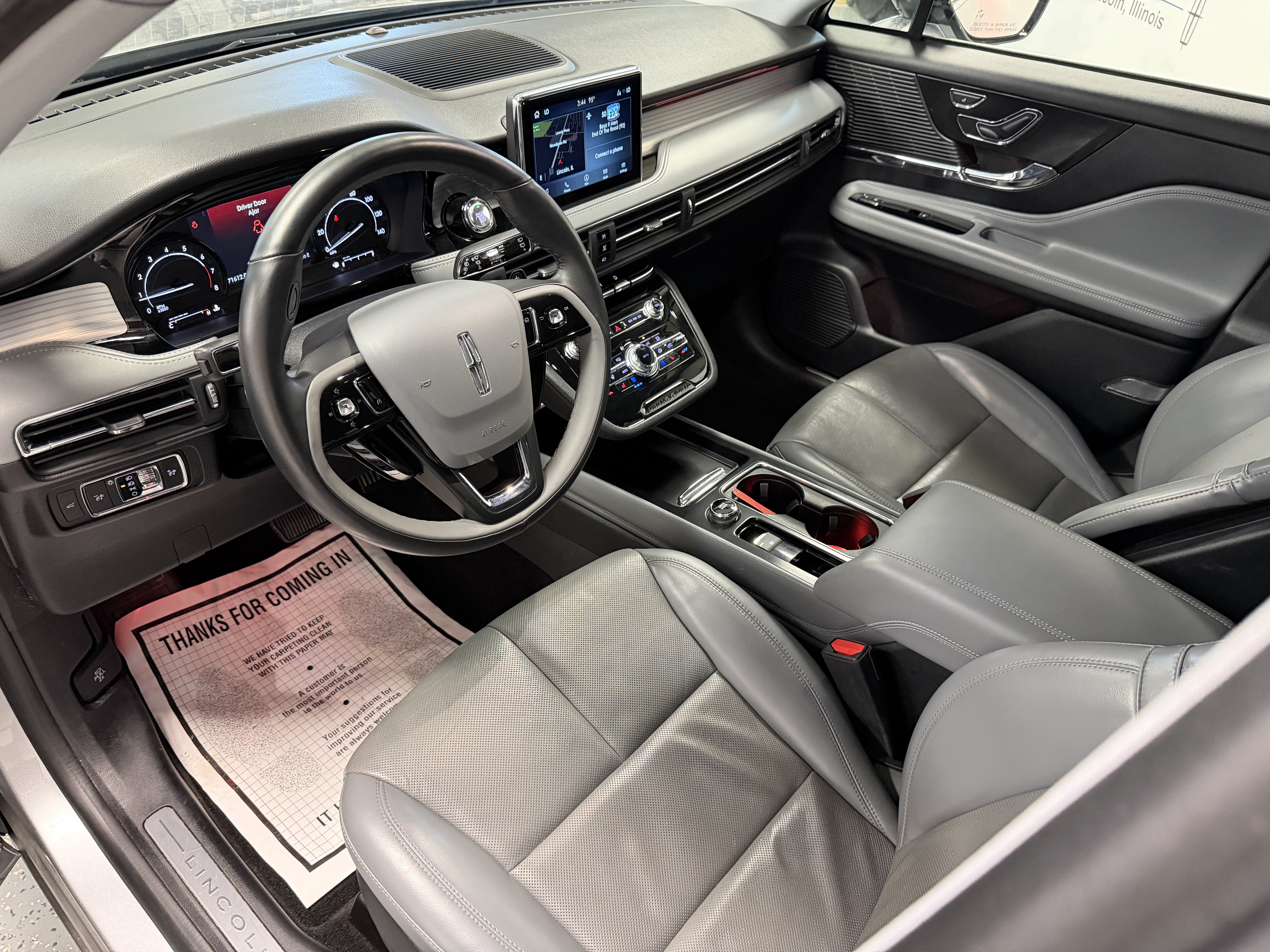 Used 2022 Lincoln Corsair FWD w/ Premium Package image 4
