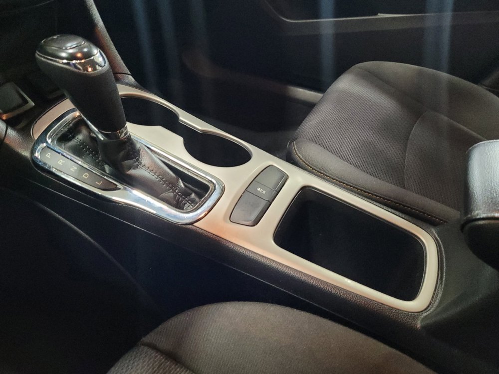 Used 2018 Chevrolet Cruze LS FWD image 26