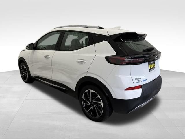 Used 2023 Chevrolet Bolt EUV Premier w/ Sun & Sound Package FWD video 2