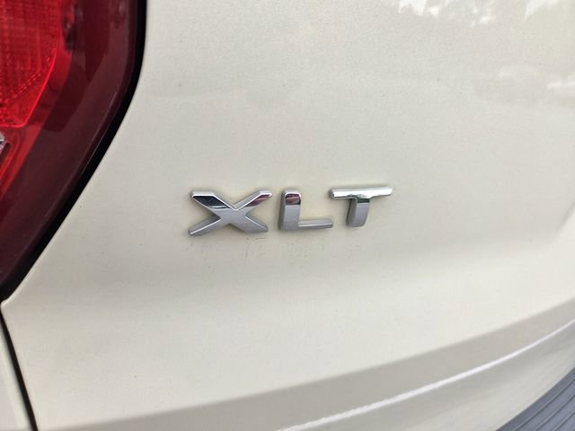 Used 2018 Ford Explorer XLT w/ Equipment Group 202A FWD image 7