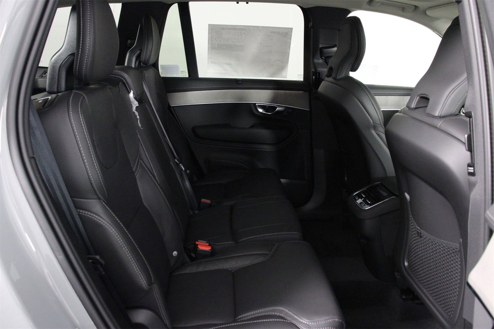 New 2025 Volvo XC90 B6 Ultra w/ Protection Package Premier image 11