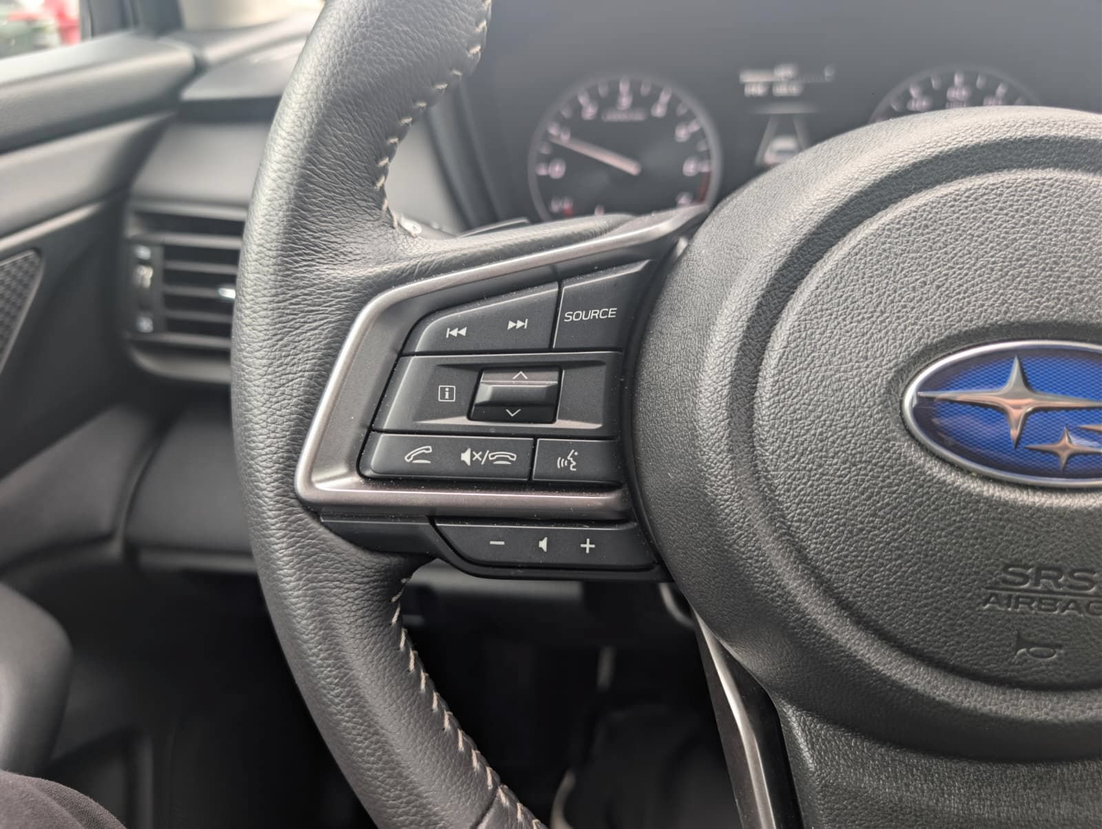 Certified 2025 Subaru Legacy Premium AWD/4WD image 16