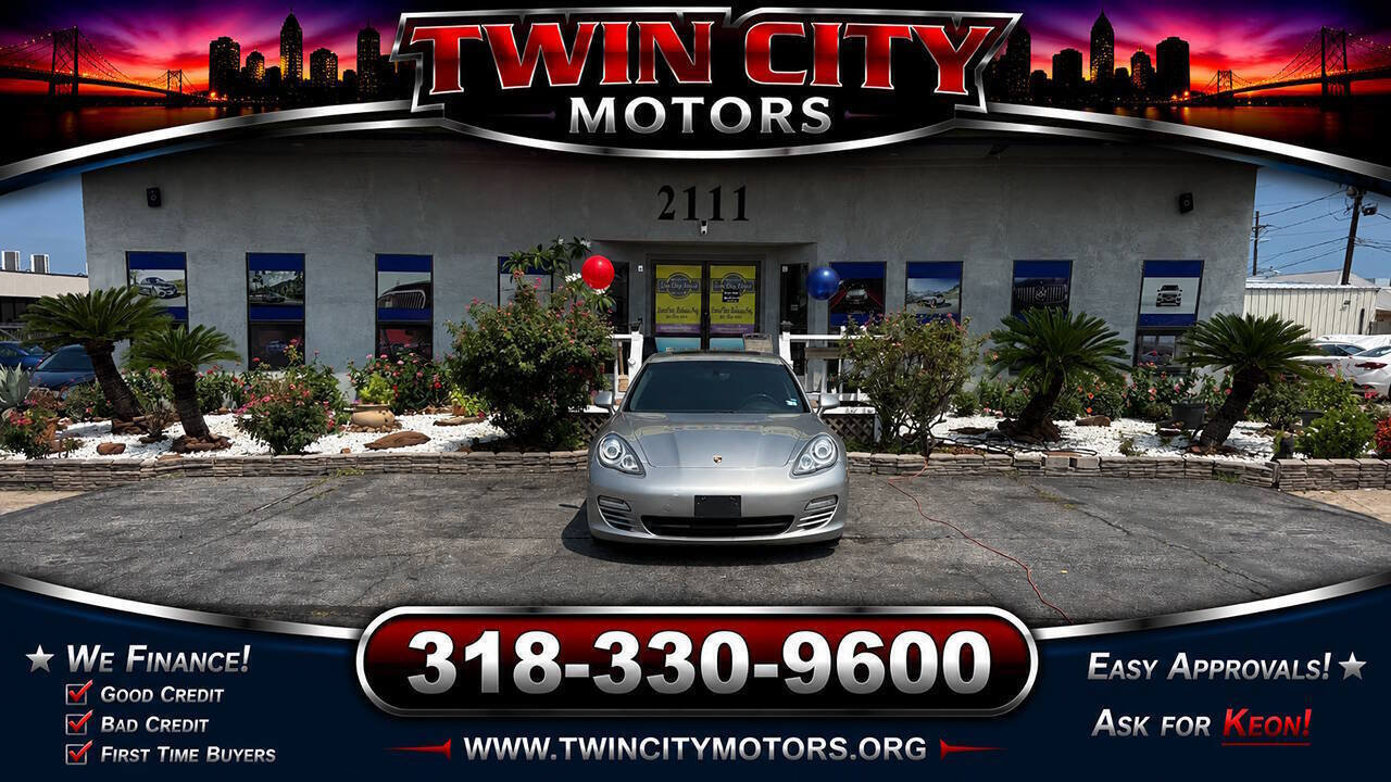 Used 2012 Porsche Panamera 4 image 1