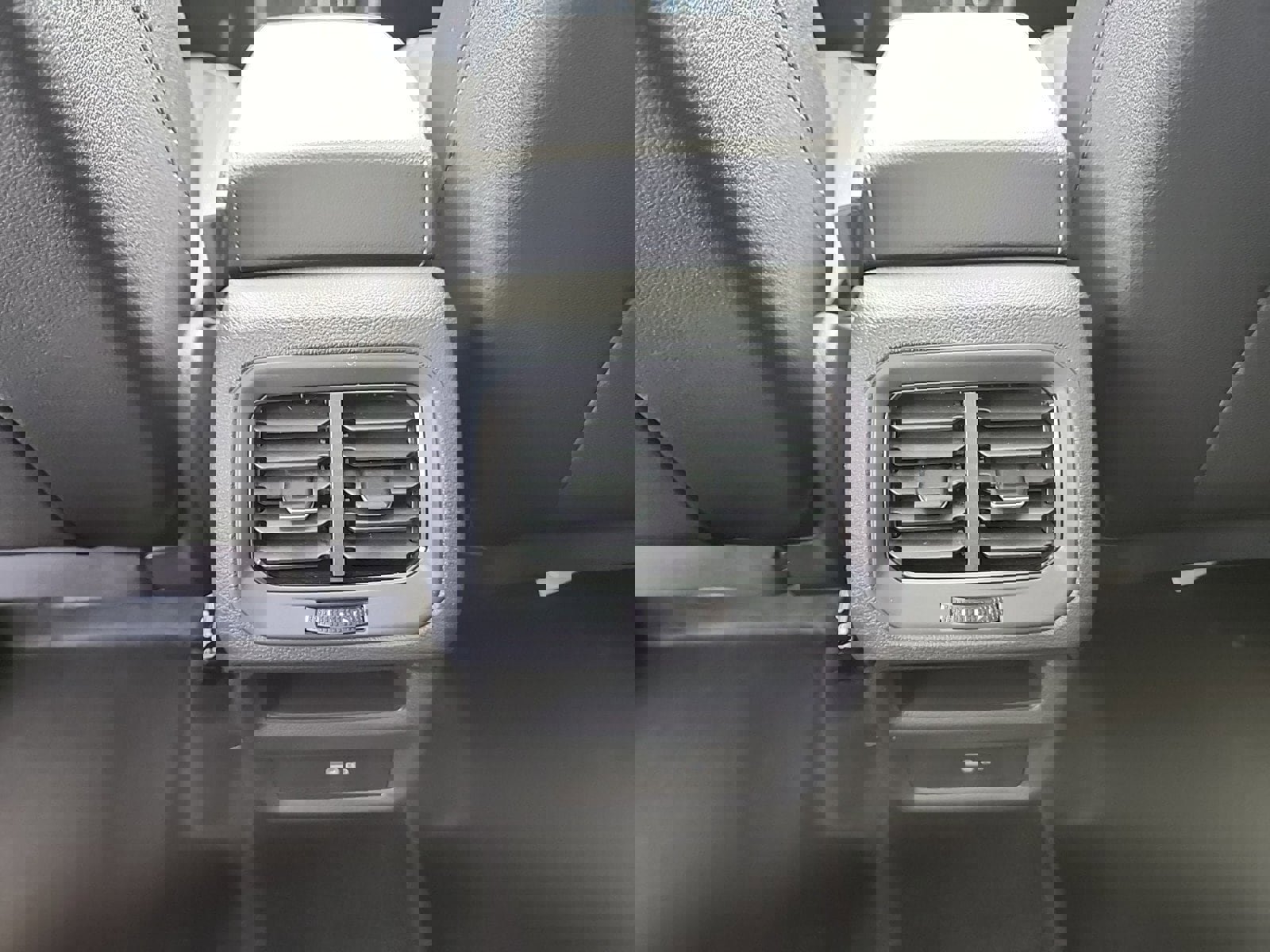 New 2025 Volkswagen Taos SE image 13