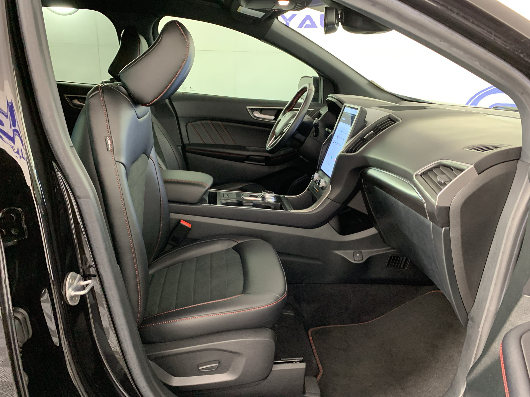 Used 2023 Ford Edge ST-Line AWD/4WD image 39