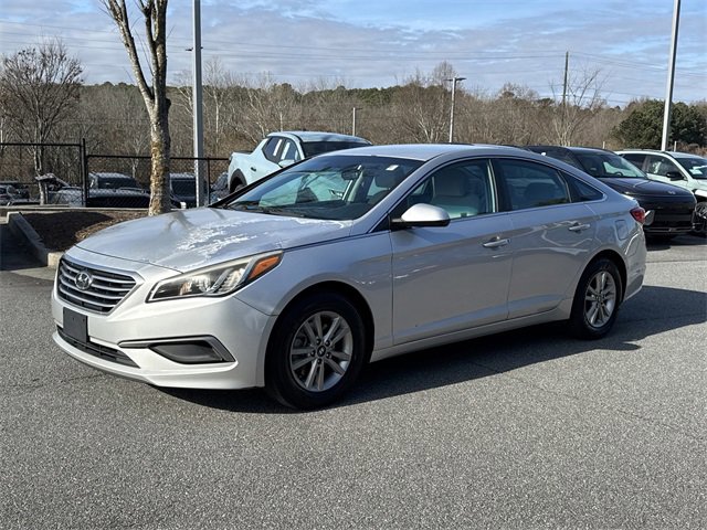 Used 2016 Hyundai Sonata SE image 3