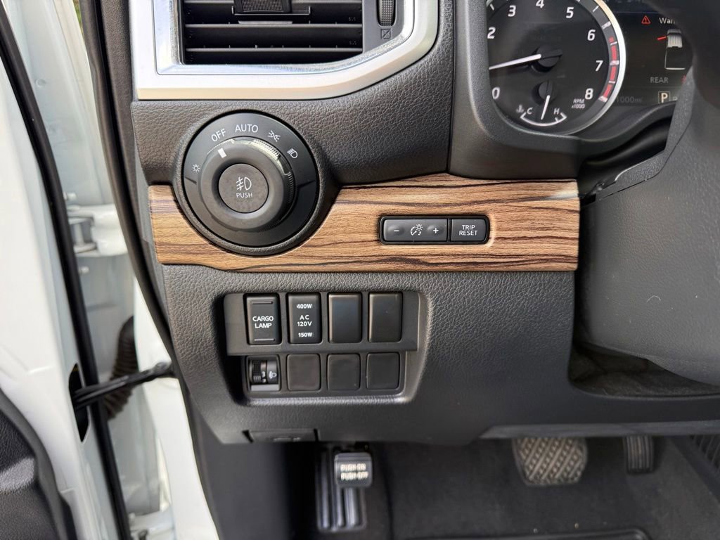 Used 2021 Nissan Titan SL AWD/4WD image 19