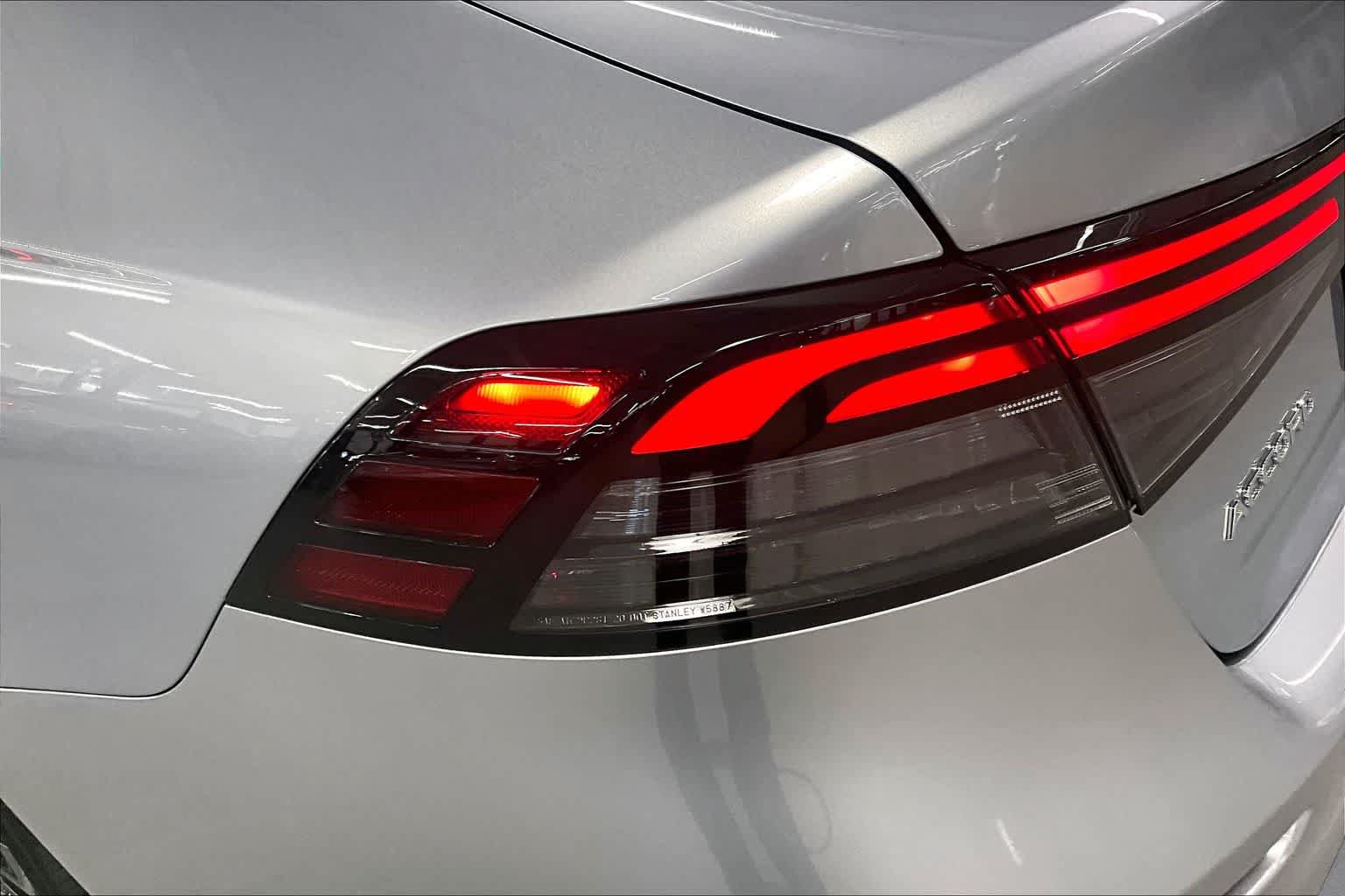 Used 2025 Honda Accord SE image 28