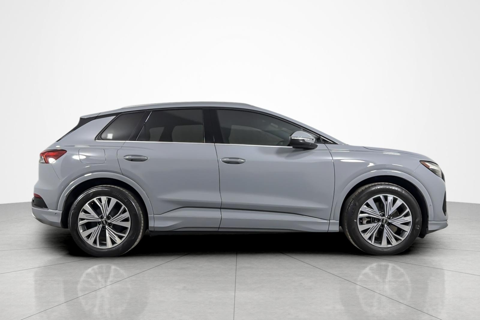 Certified 2023 Audi Q4 e-tron Premium Plus w/ Premium Plus RWD image 6