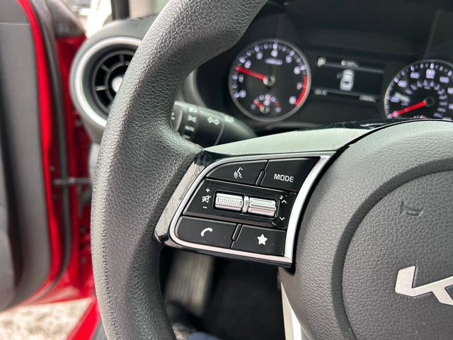 Certified 2022 Kia Forte LXS image 22