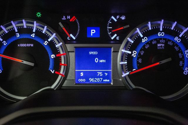 Used 2016 Toyota 4Runner SR5 Premium image 9