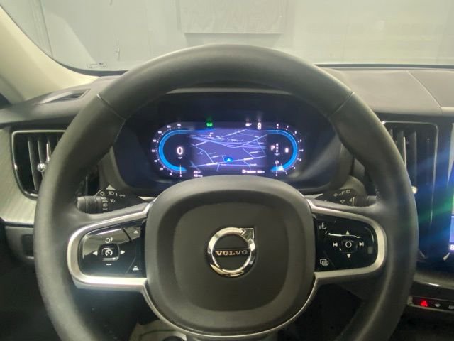 Used 2025 Volvo XC60 B5 Plus image 15