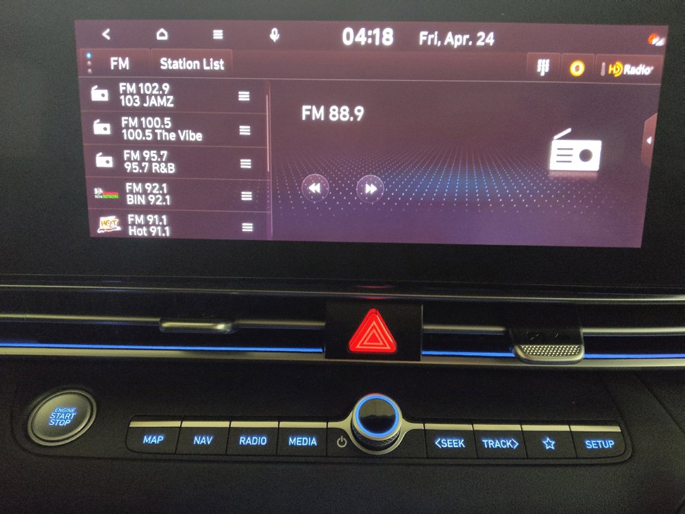 Used 2025 Hyundai Elantra SEL FWD image 25