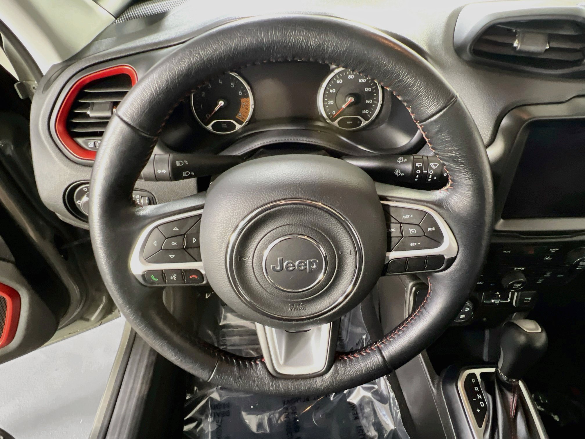 Used 2023 Jeep Renegade Trailhawk w/ Sun/Sound Group AWD/4WD image 11