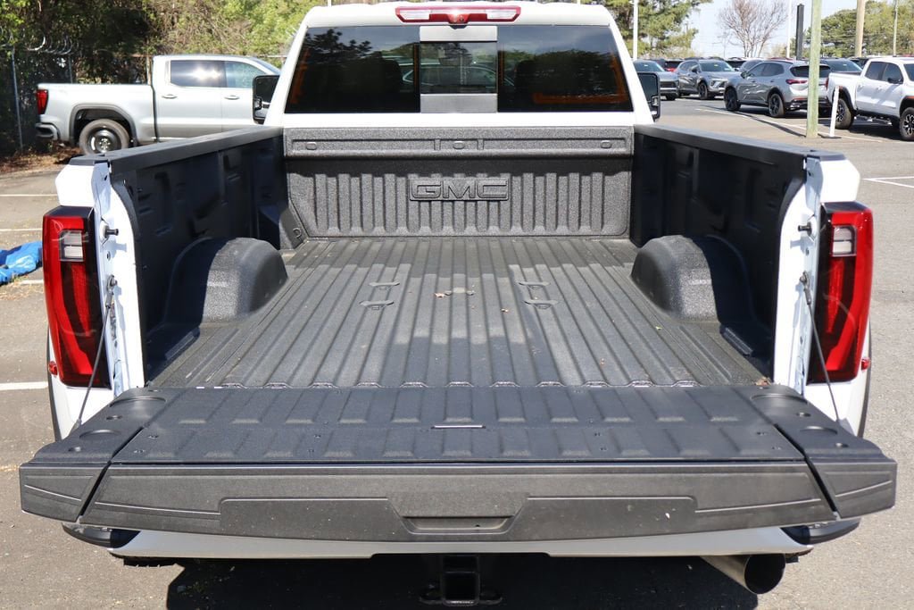 New 2026 GMC Sierra 3500 Denali w/ Denali Reserve Package AWD/4WD image 8