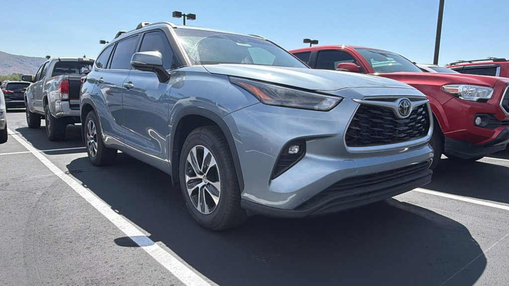 Used 2022 Toyota Highlander XLE