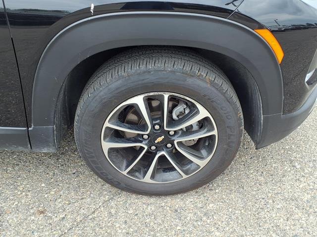 Used 2025 Chevrolet TrailBlazer LT AWD/4WD image 24
