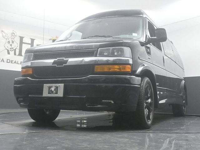 Used 2025 Chevrolet Express 2500 Extended w/ Driver Convenience Package RWD image 4